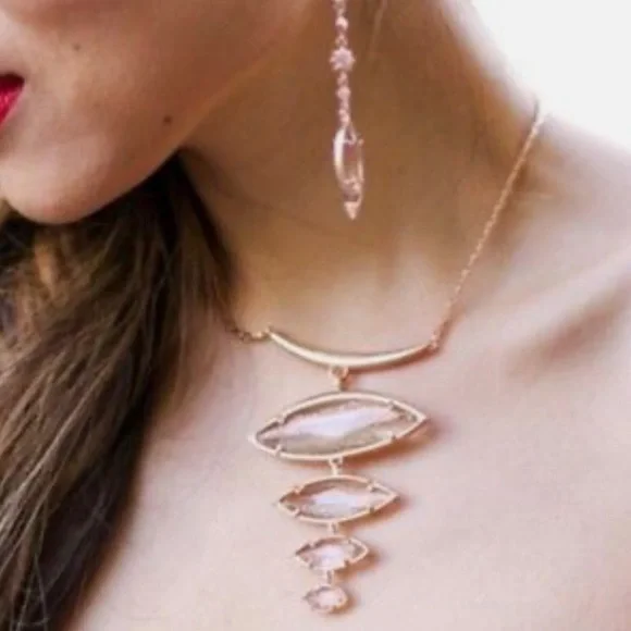 KENDRA SCOTT • Gold Morris Gold Dusted Glass Adjustable Slider Necklace